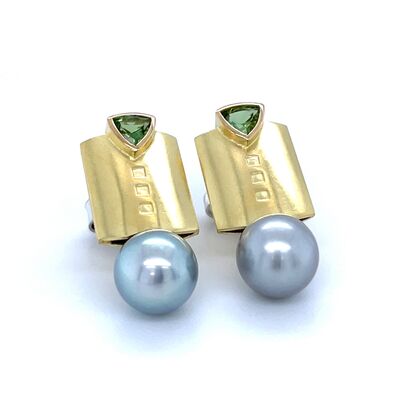 Gold 750/-, Tahitiperlen, Peridots: 1830 Euro