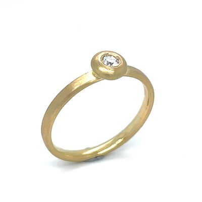 Gold 750/-, Brillant: 940,- Euro