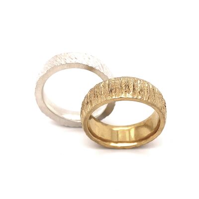 Trauringe, Silber 925/- und 750/- Gelbgold, strukturierte Oberfläche